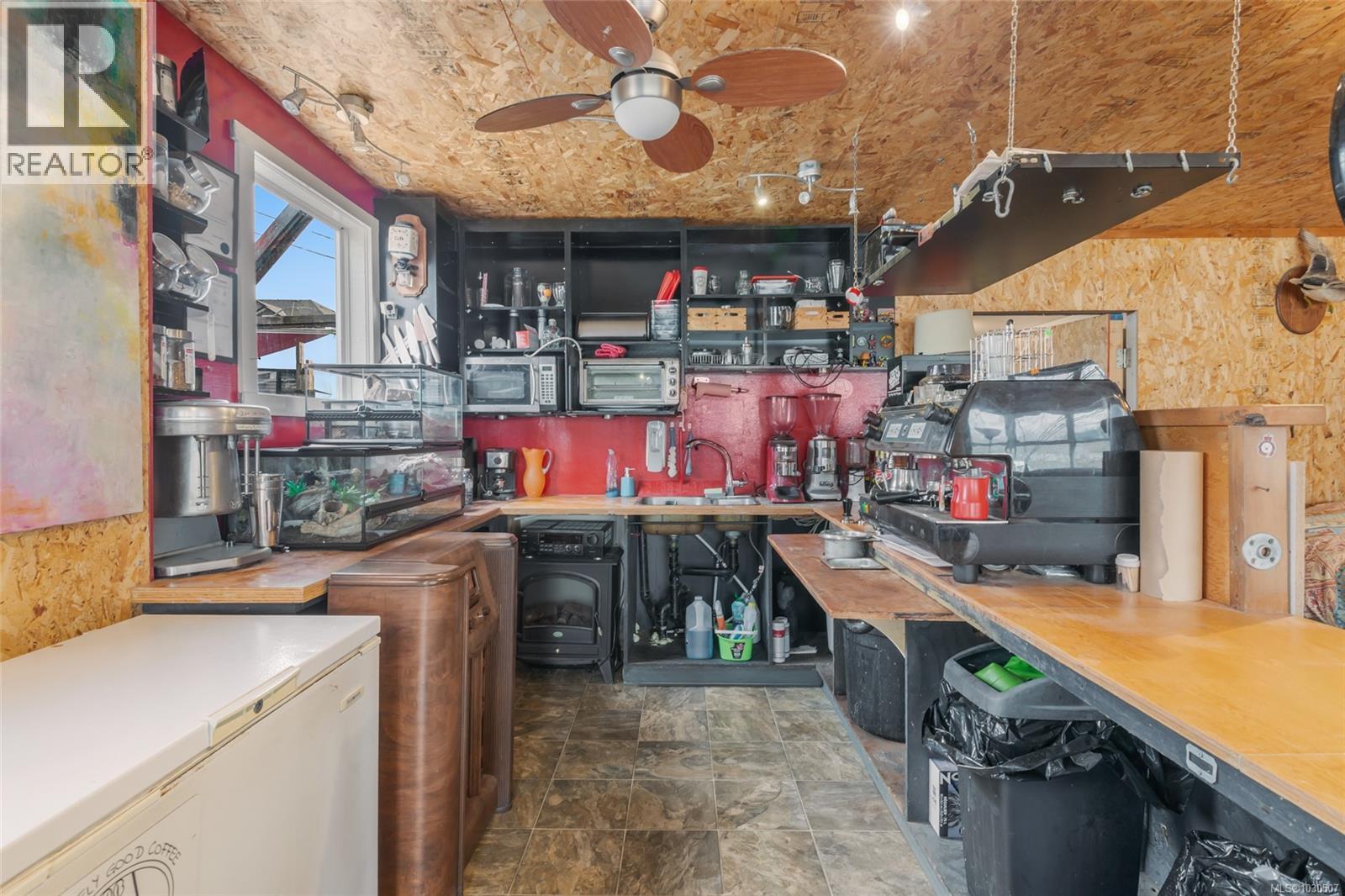 4102 Burde St, Port Alberni