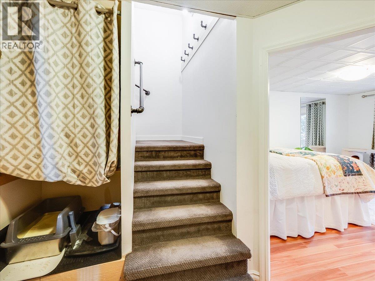 4 Monashee Place, Rossland