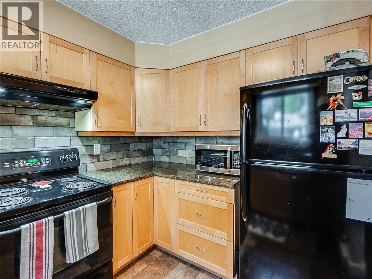 4 Monashee Place, Rossland