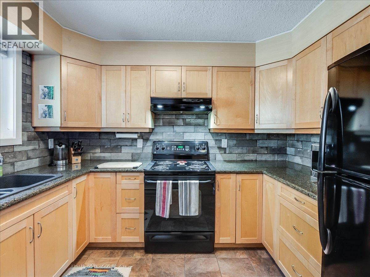 4 Monashee Place, Rossland