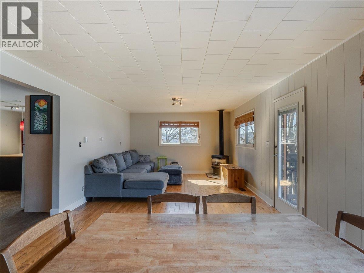 2243 First Avenue, Rossland