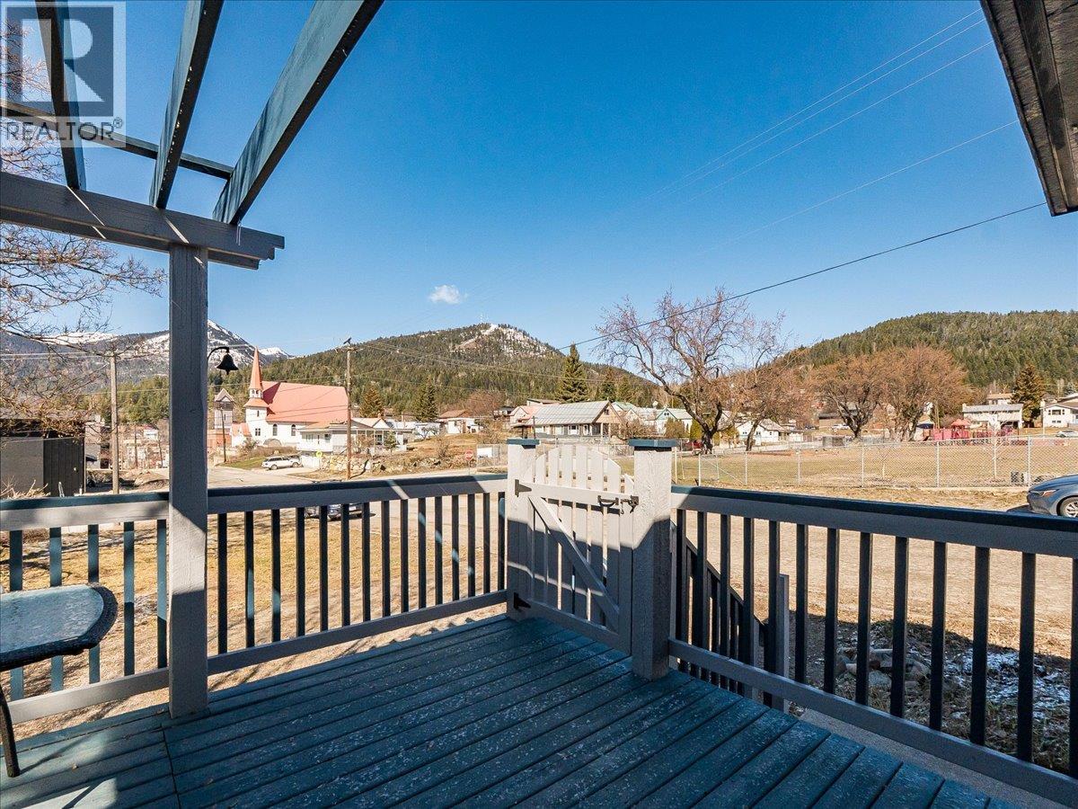 2243 First Avenue, Rossland