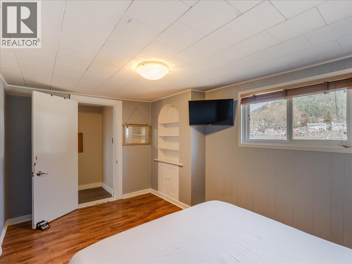 2243 First Avenue, Rossland