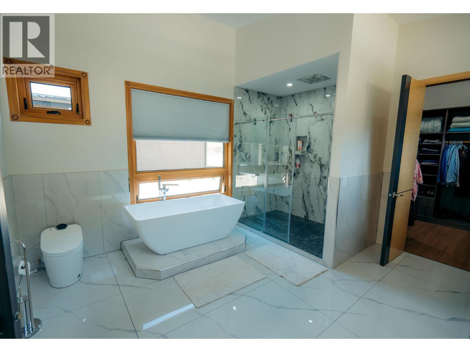 2465 COALCHUTE ROAD - 23