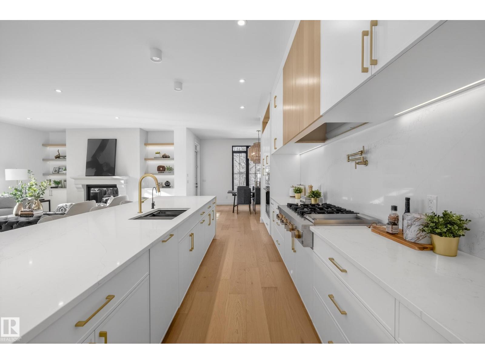 10342 138 ST NW - 10