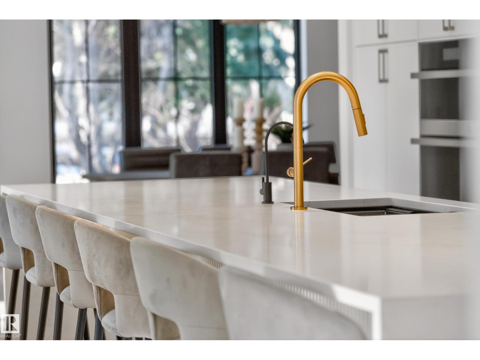 10342 138 ST NW - 12