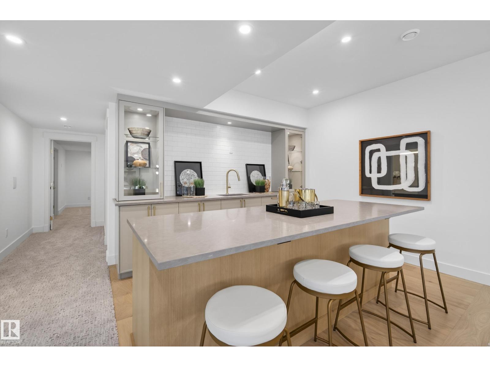 10342 138 ST NW - 61