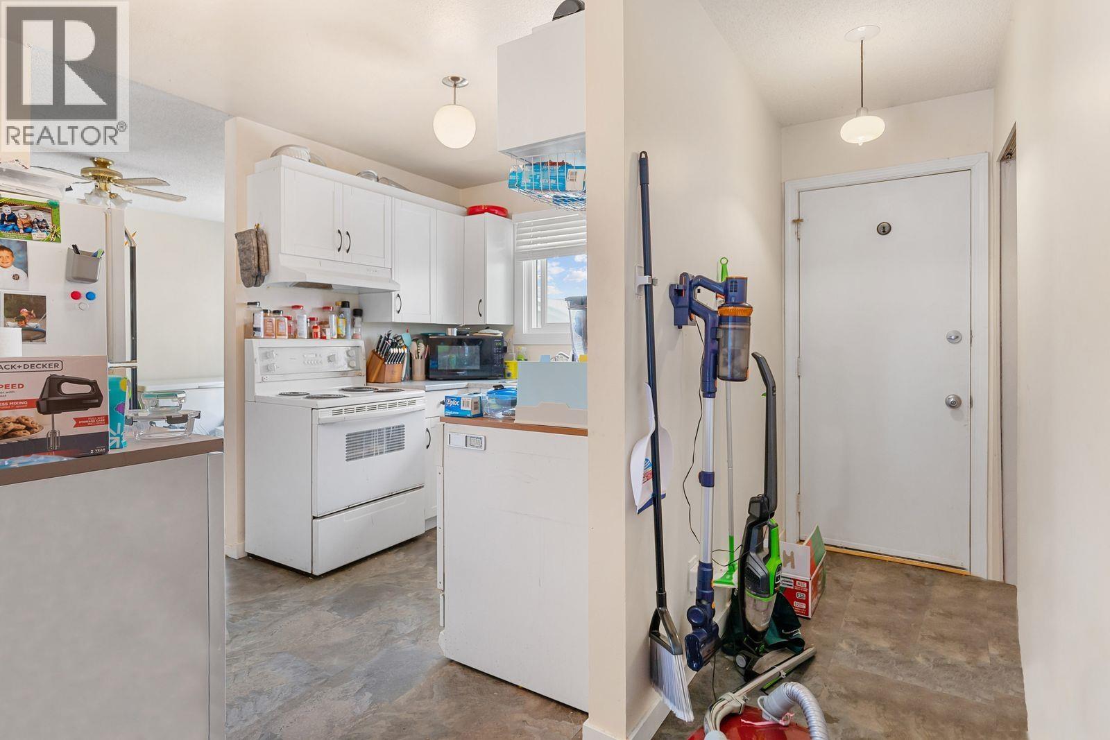 192 THACKER CRESCENT, Prince George