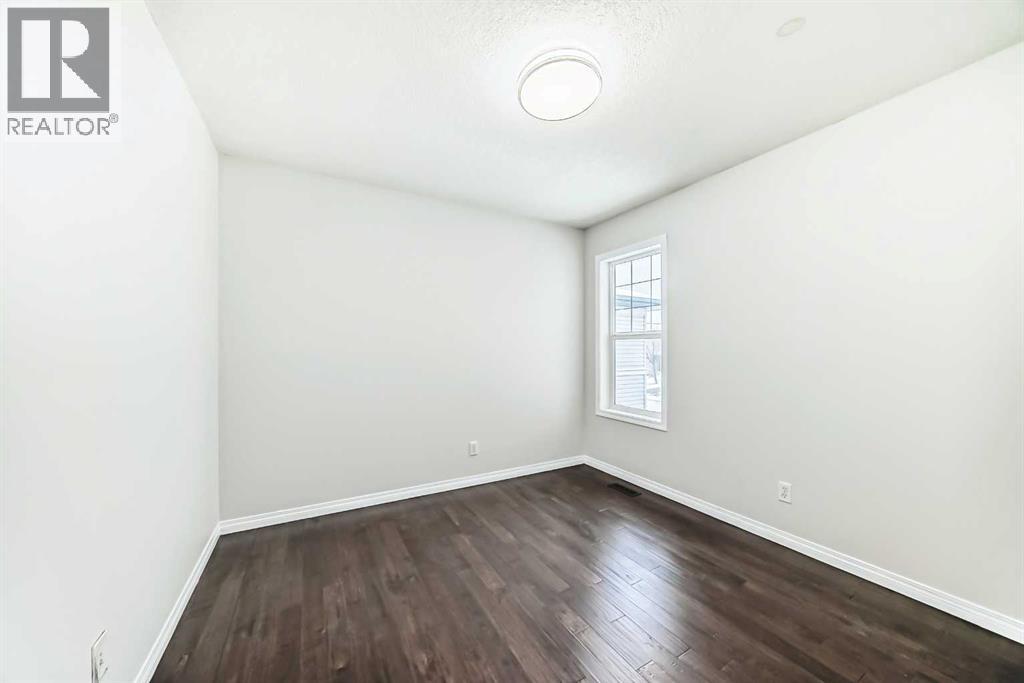 21 PANAMOUNT ROW NW - 27