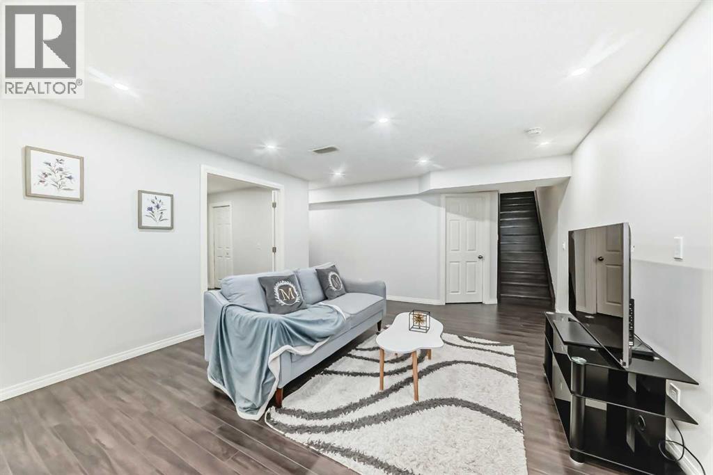 21 PANAMOUNT ROW NW - 33