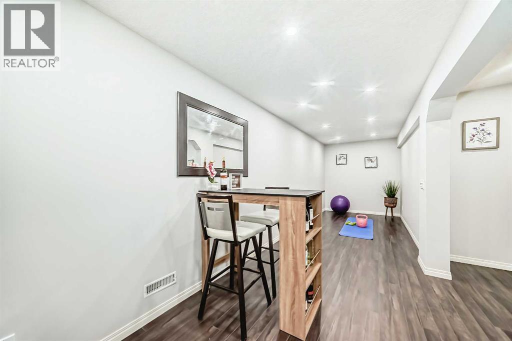 21 PANAMOUNT ROW NW - 34