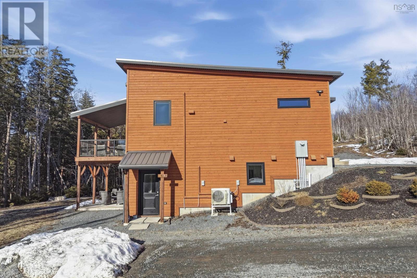 4938/4940 HIGHWAY 2 - 3