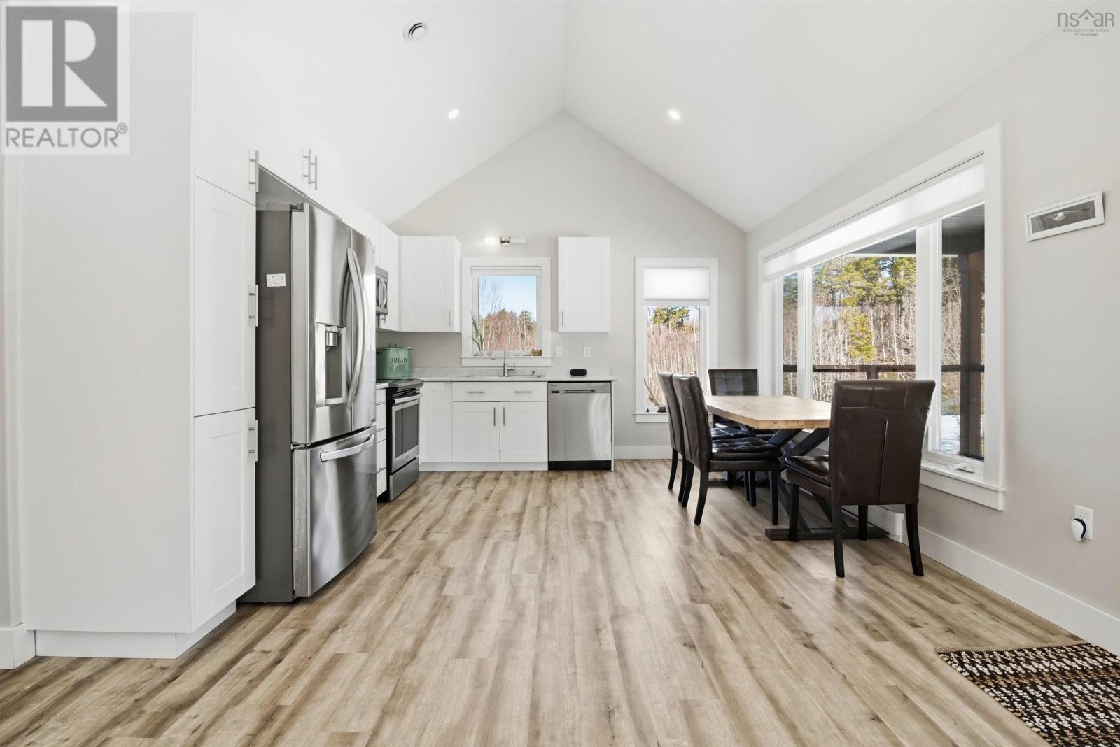 4938/4940 HIGHWAY 2 - 29