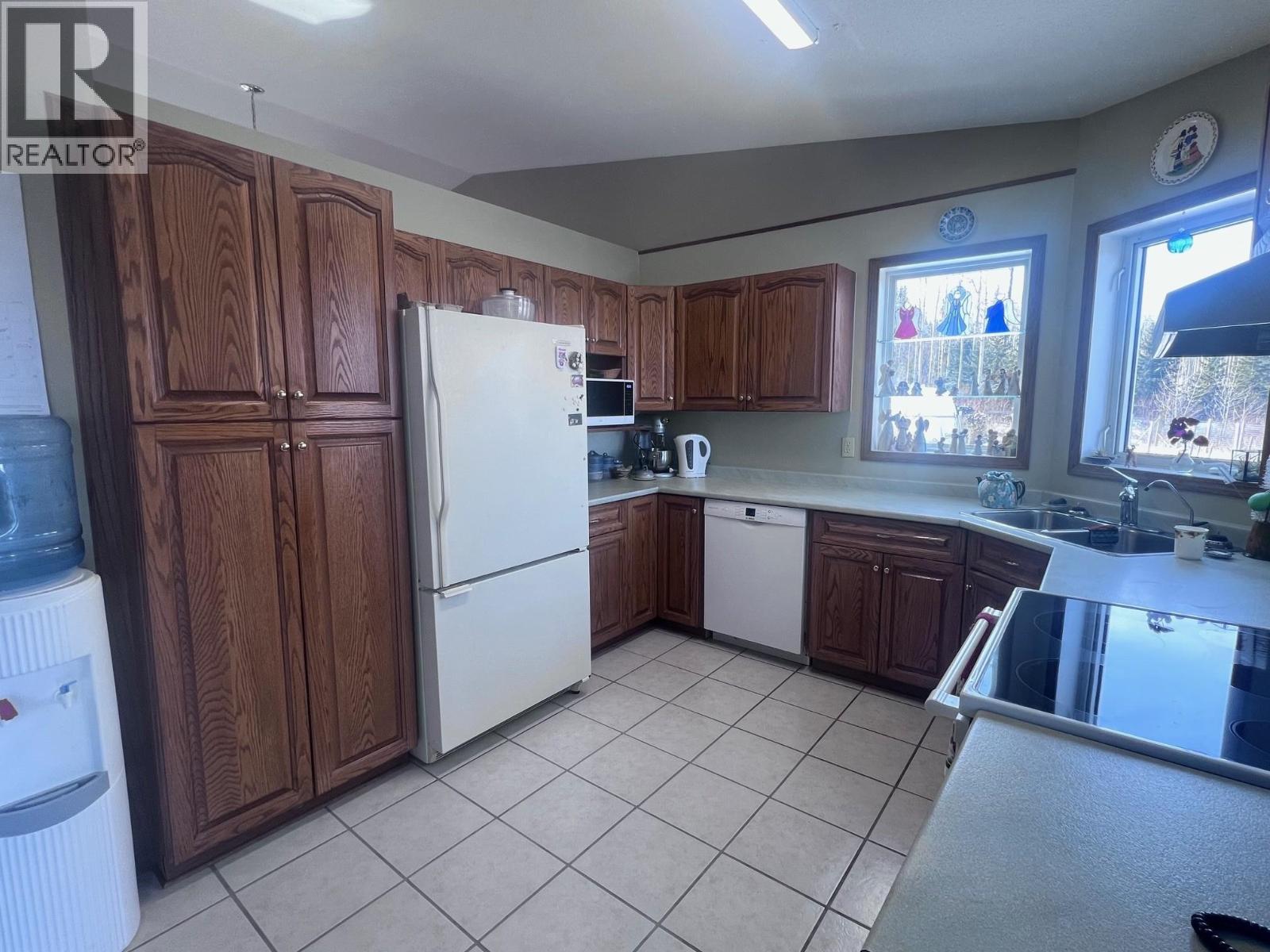 9312 BLUFF ROAD - 24