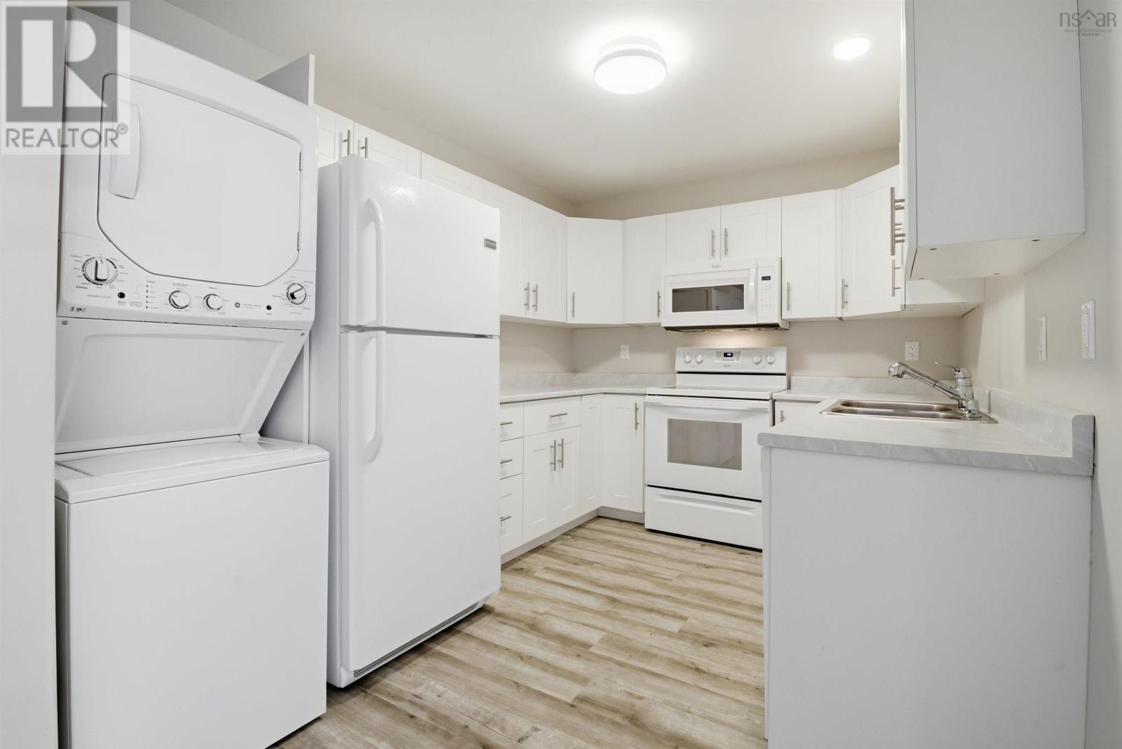 4938/4940 HIGHWAY 2 - 35