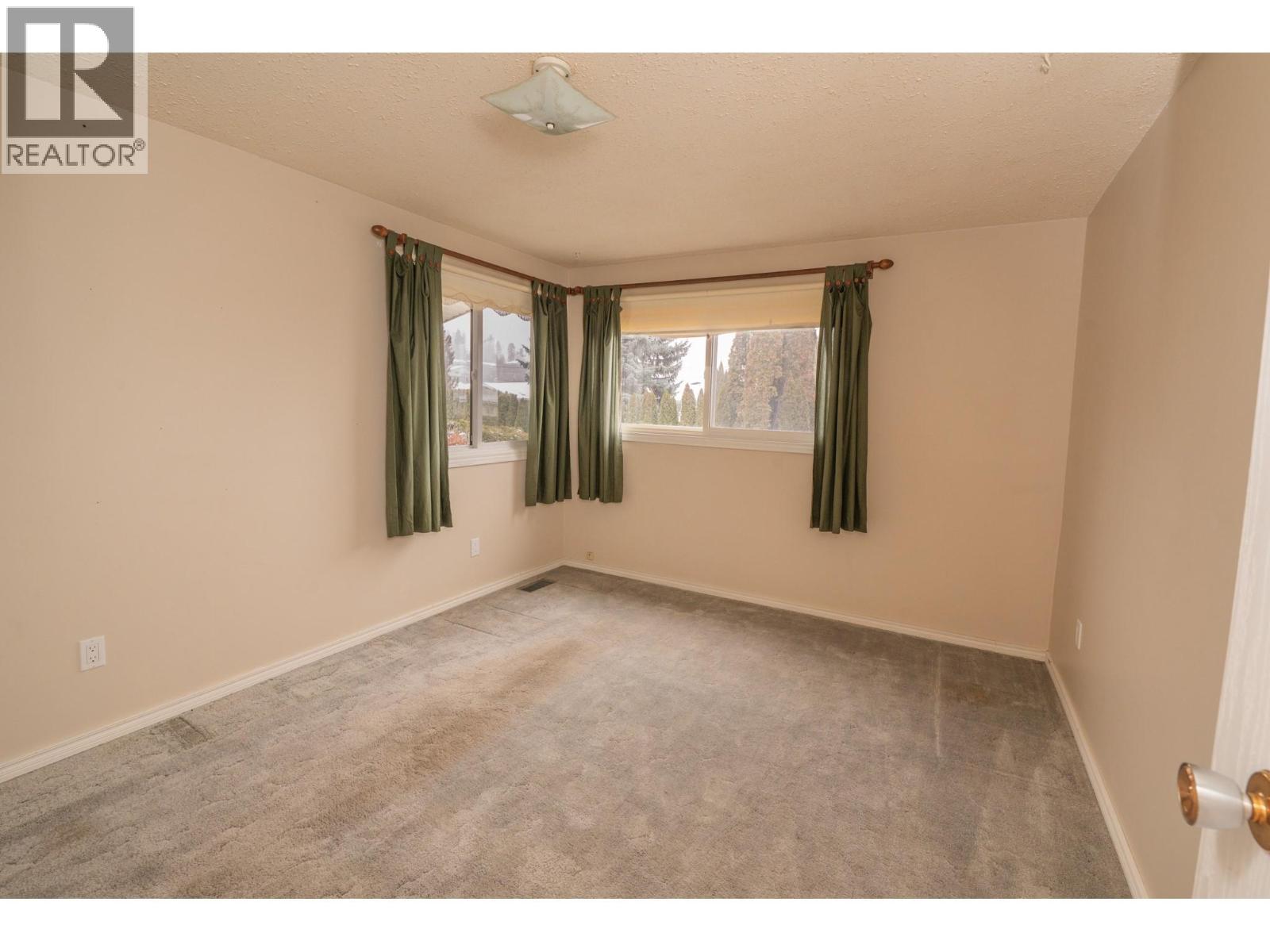 1832 HURL STREET - 25