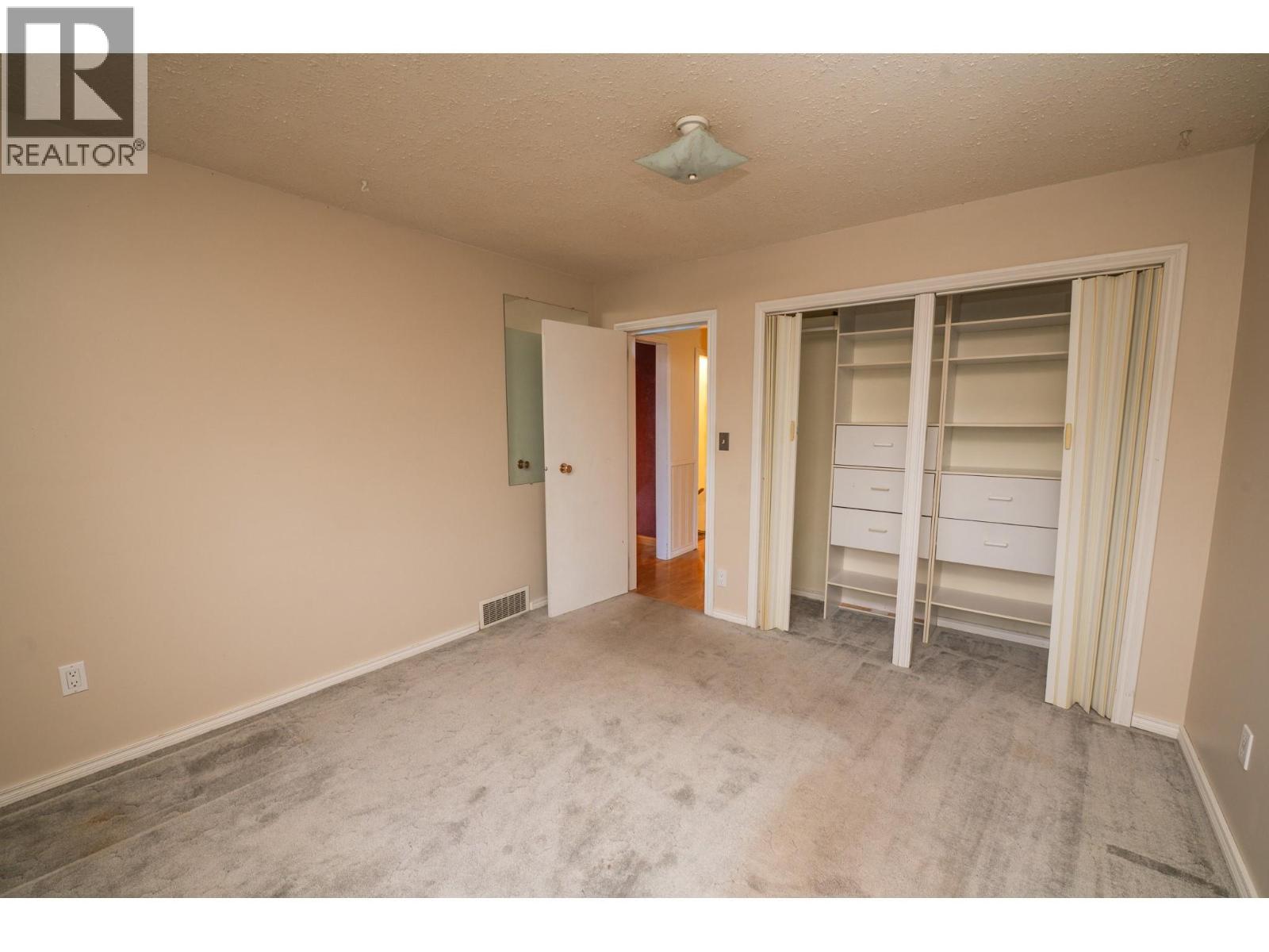 1832 HURL STREET - 24