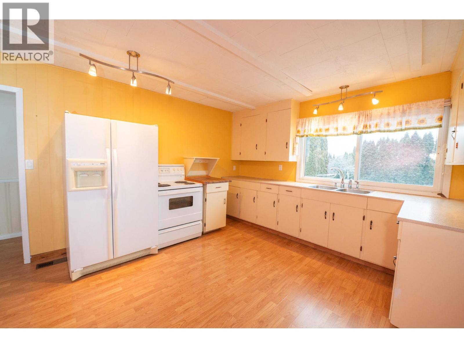 1832 HURL STREET - 5