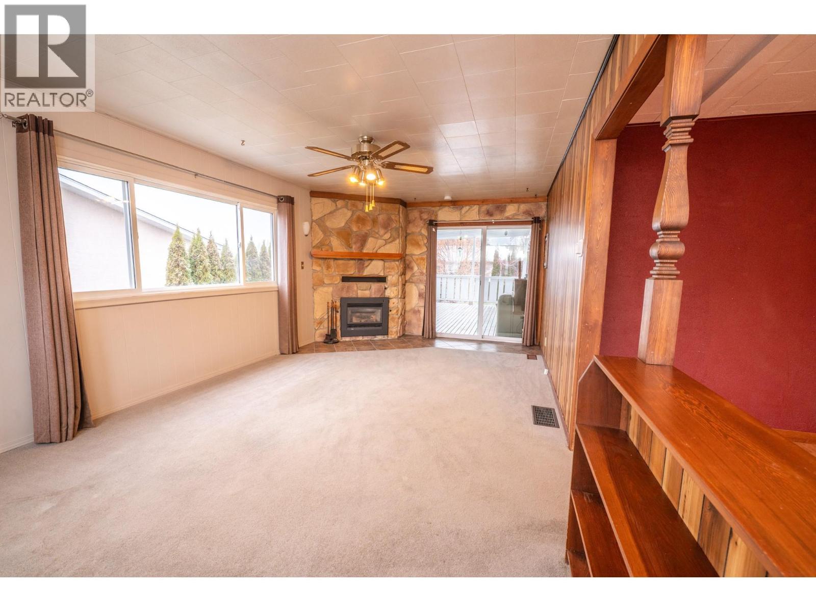 1832 HURL STREET - 10