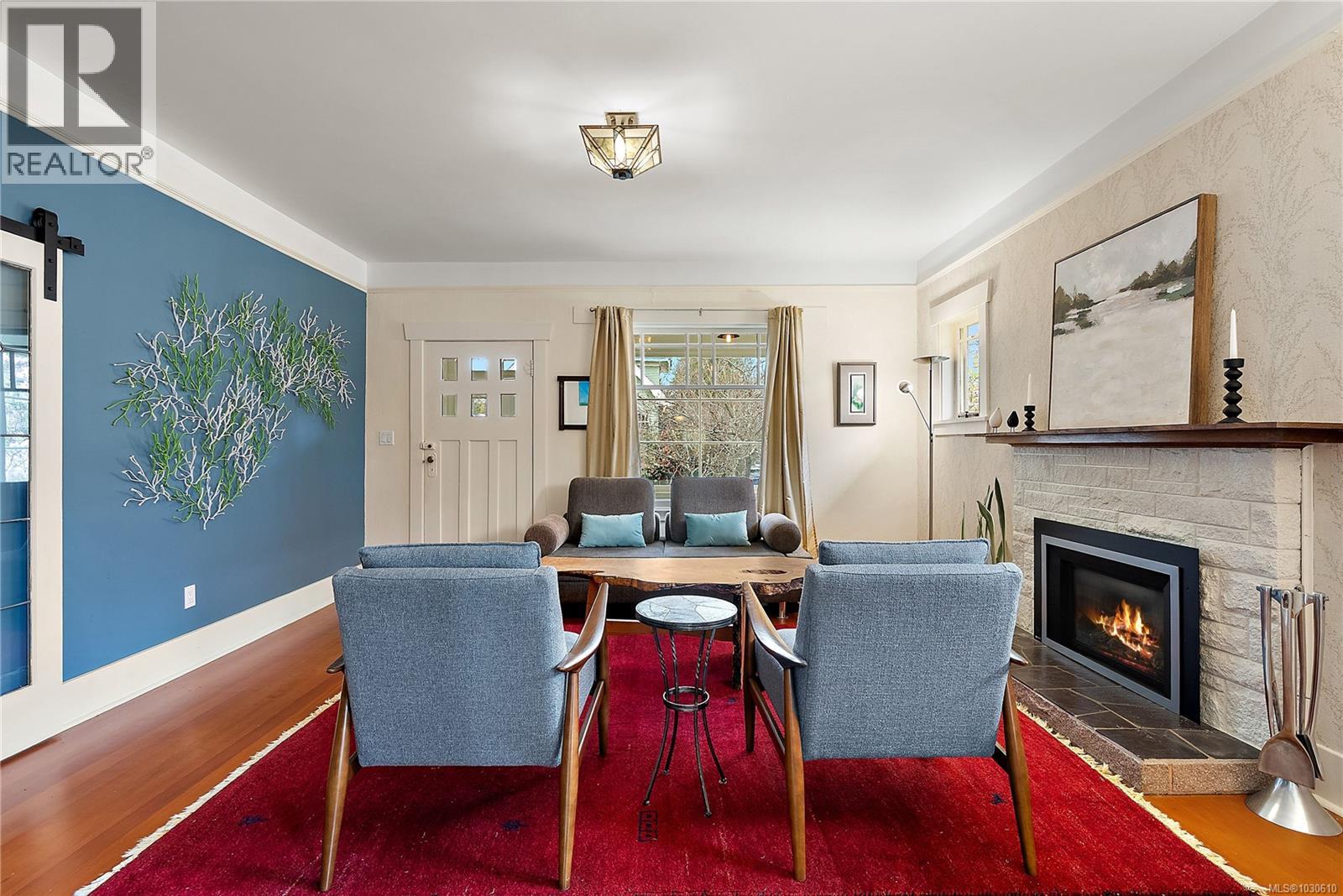  1753 Davie Street, Victoria