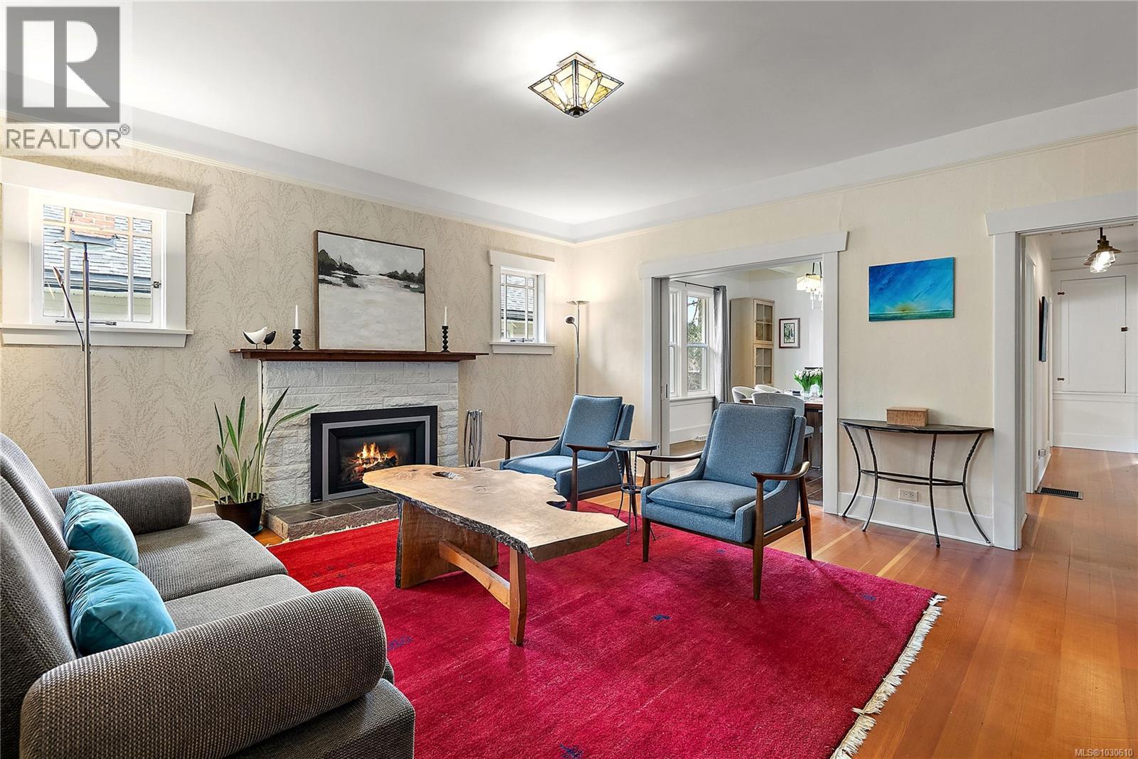  1753 Davie Street, Victoria