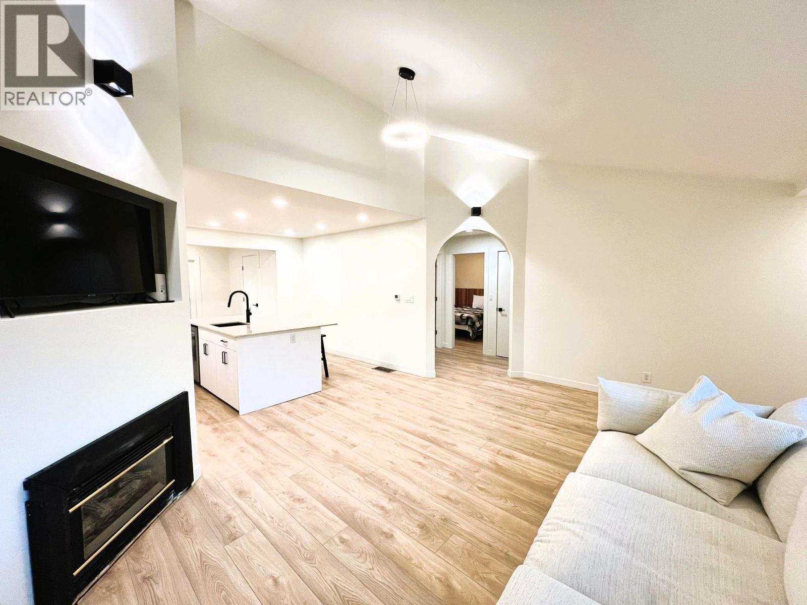 2174 Richter Avenue - 8