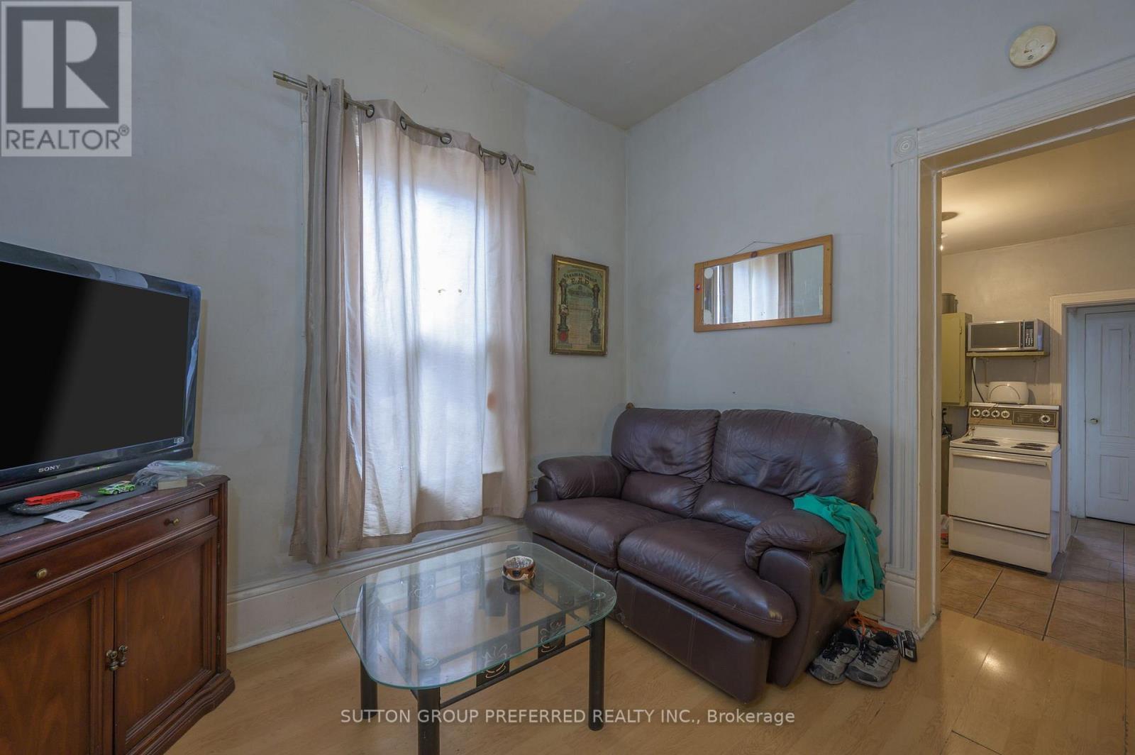 51 STANLEY STREET - 12