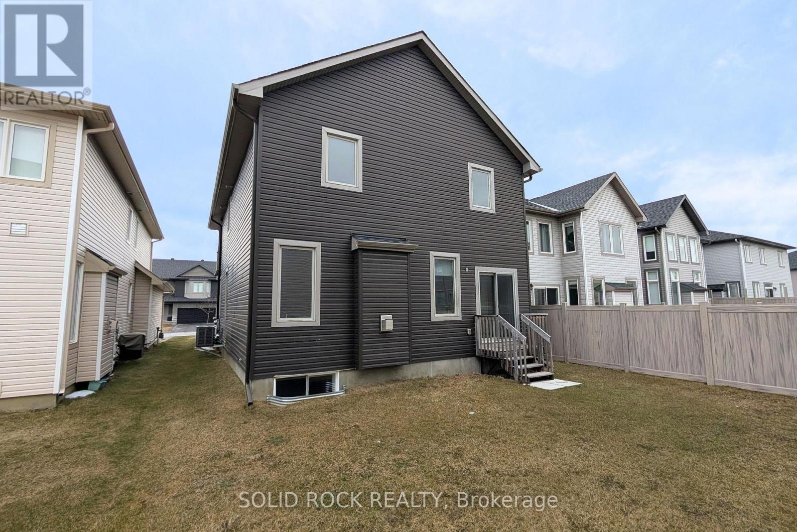 149 MINIKAN STREET — photo 22