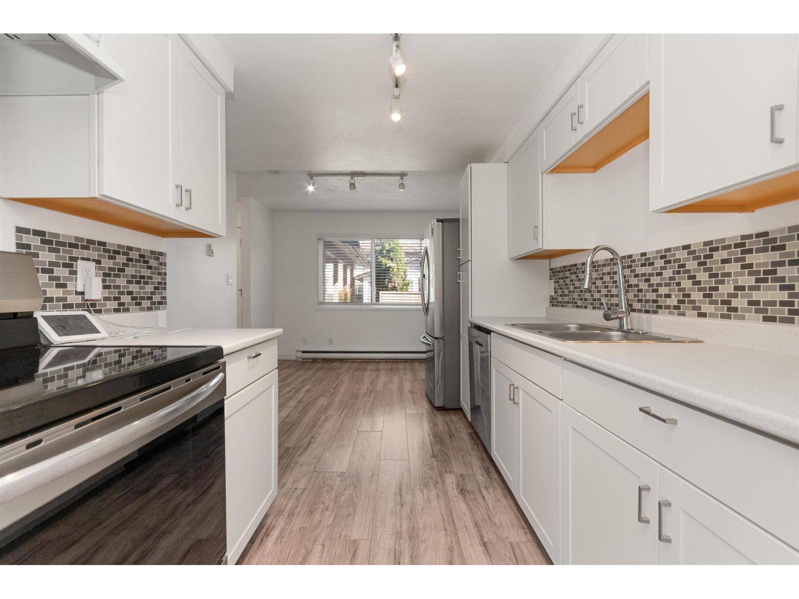 49 46689 FIRST AVENUE, Chilliwack Proper East, Chilliwack