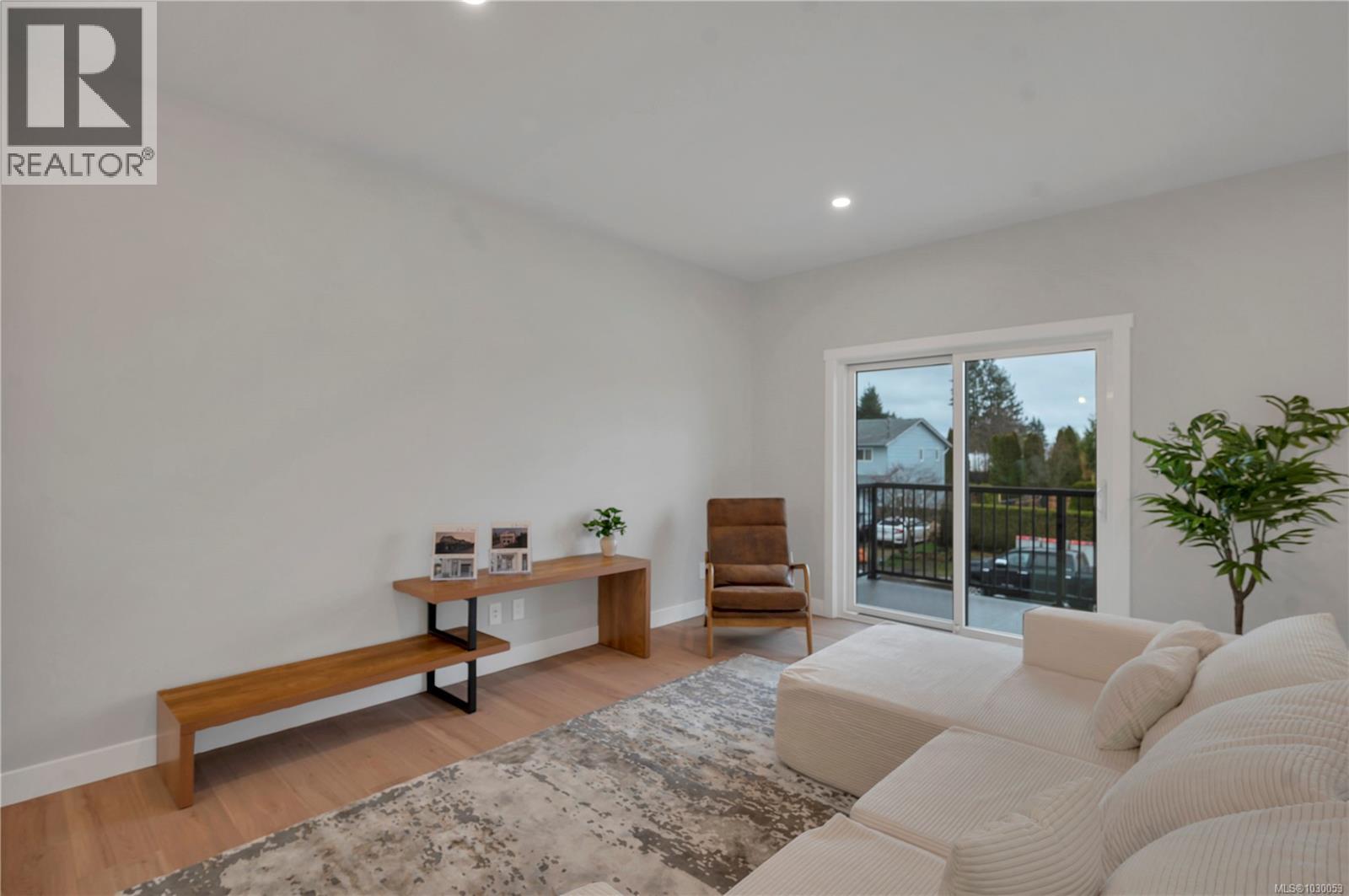 2022A Galerno Rd, Campbell River