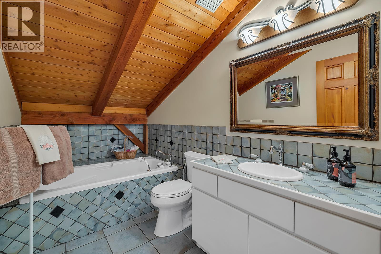 5705 Upper Booth N Road - 36
