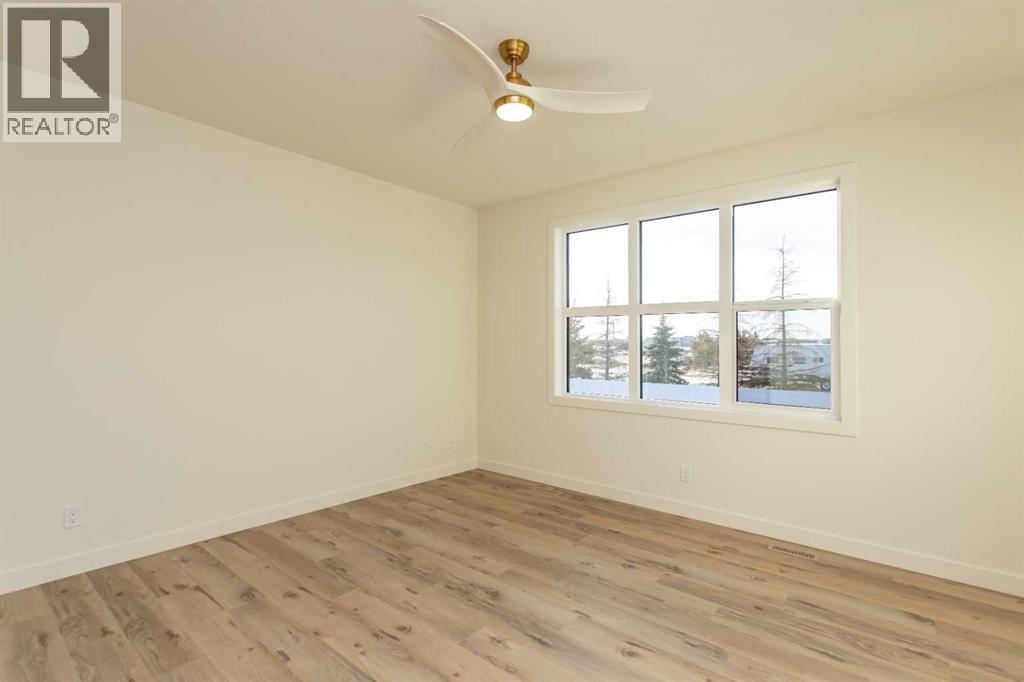 20 EMMETT CRESCENT - 14