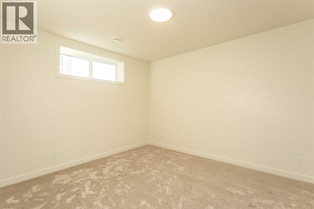 20 EMMETT CRESCENT - 22