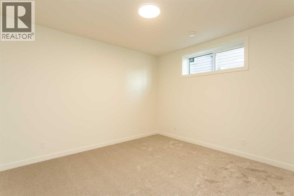 20 EMMETT CRESCENT - 21