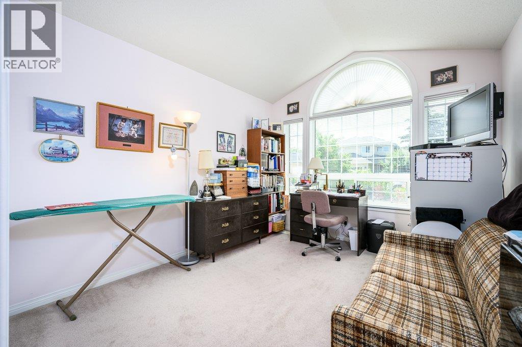 809 Cavalier Drive, Vernon