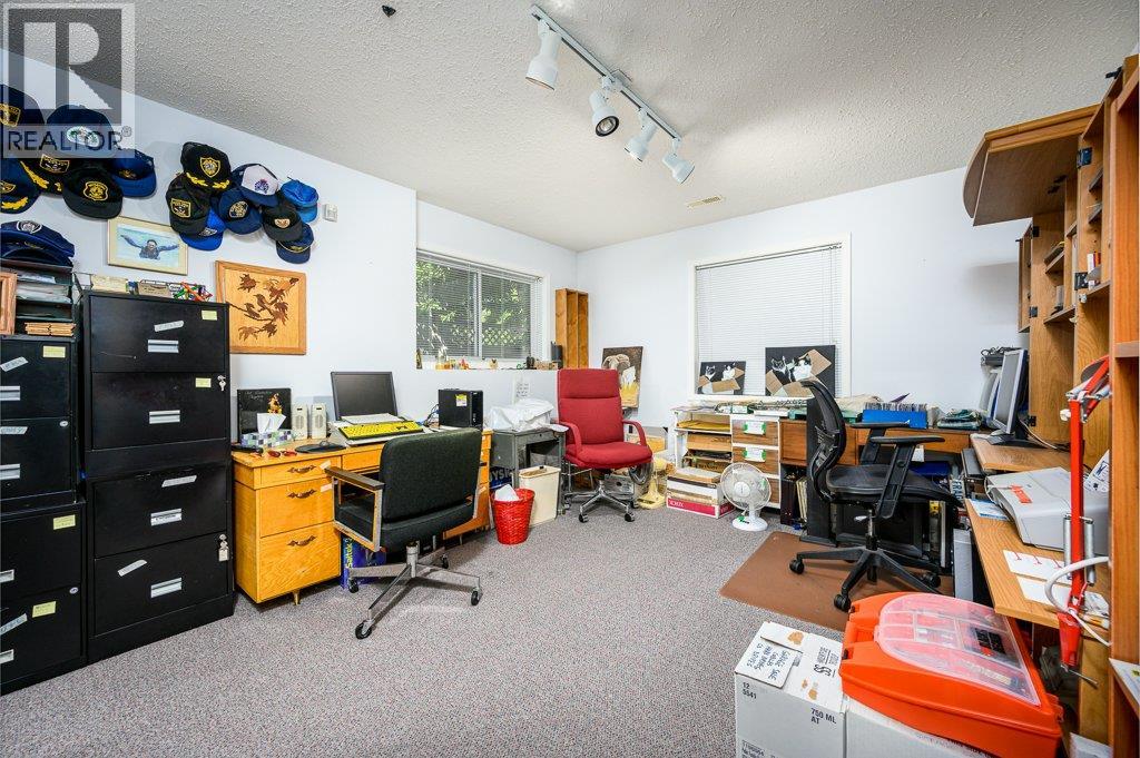 809 Cavalier Drive, Vernon