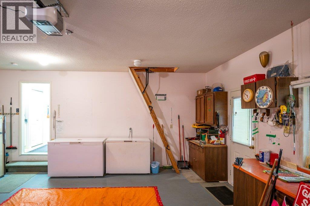 809 Cavalier Drive, Vernon