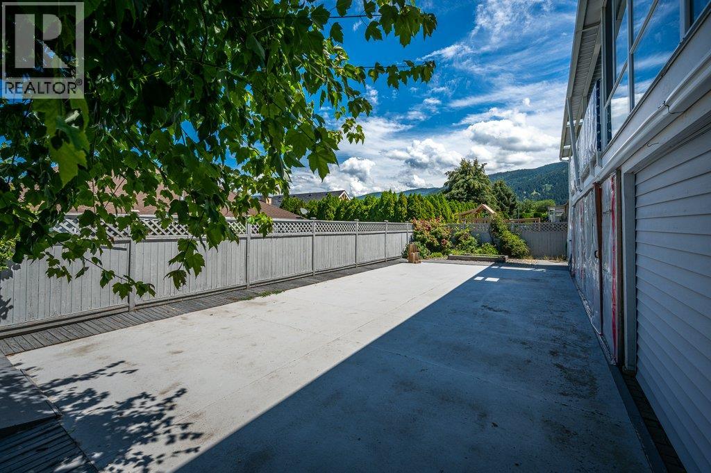 809 Cavalier Drive, Vernon