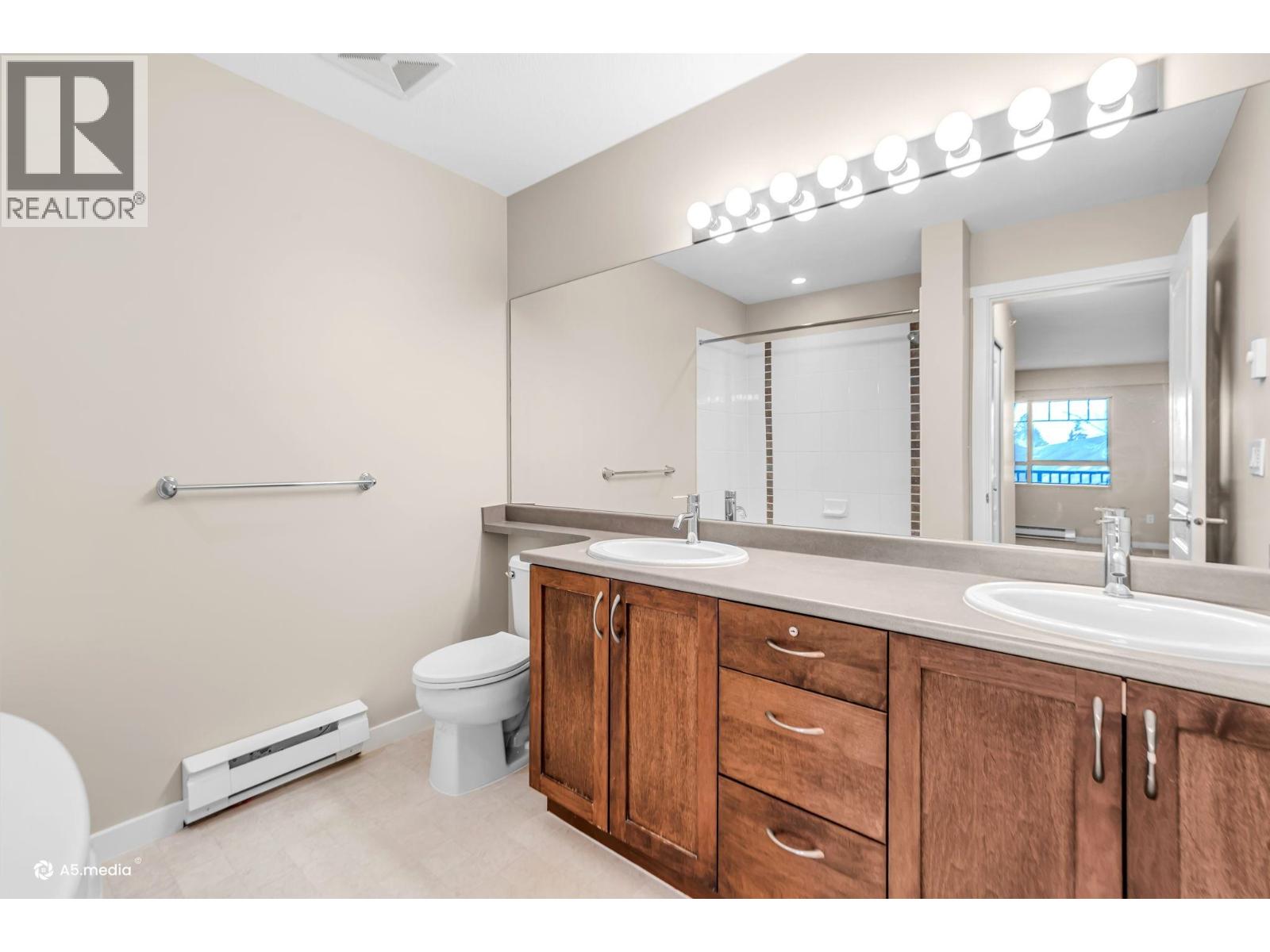 401 2951 SILVER SPRINGS BOULEVARD, Coquitlam