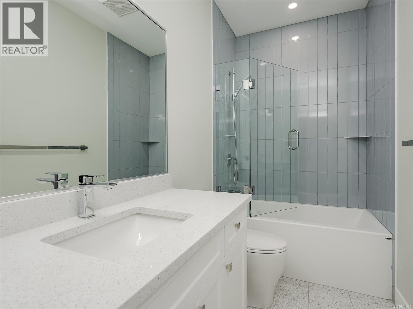 10950 Chalet Rd - 12