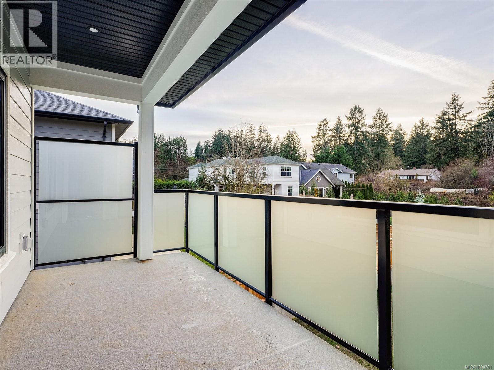  10950 Chalet Road, North Saanich