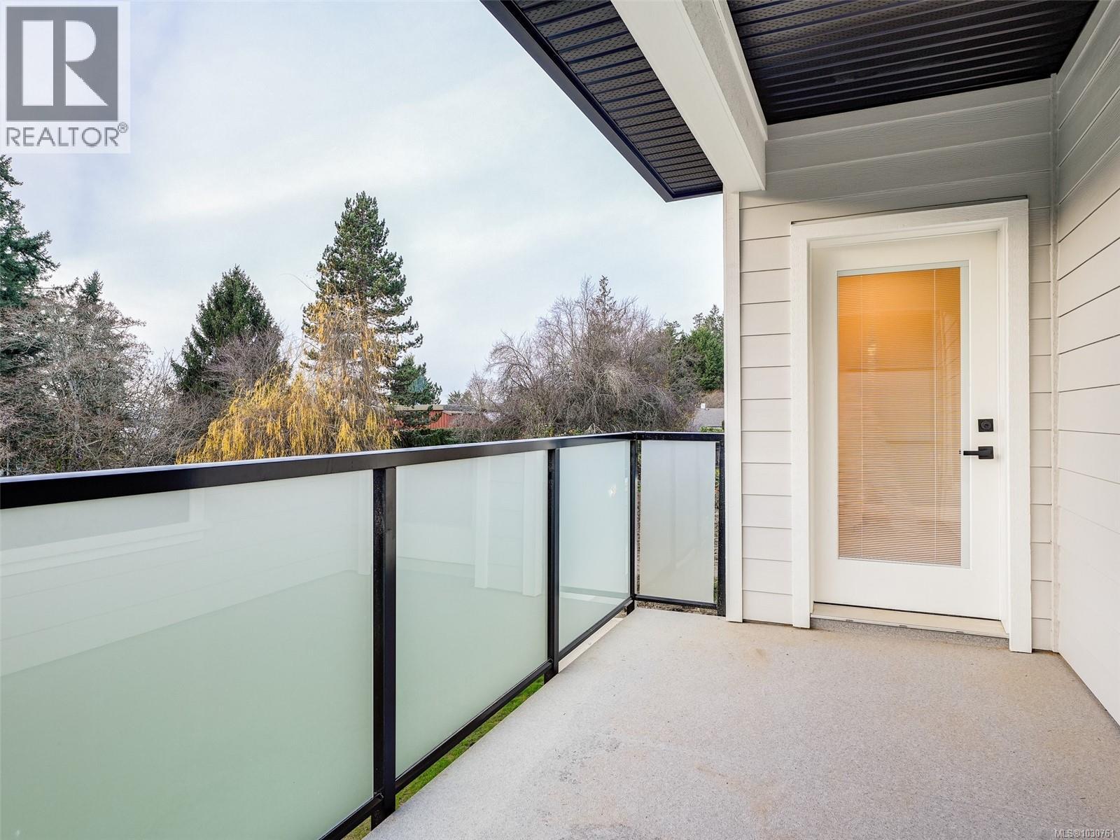  10950 Chalet Road, North Saanich