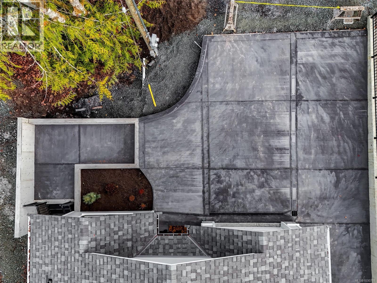  10950 Chalet Road, North Saanich