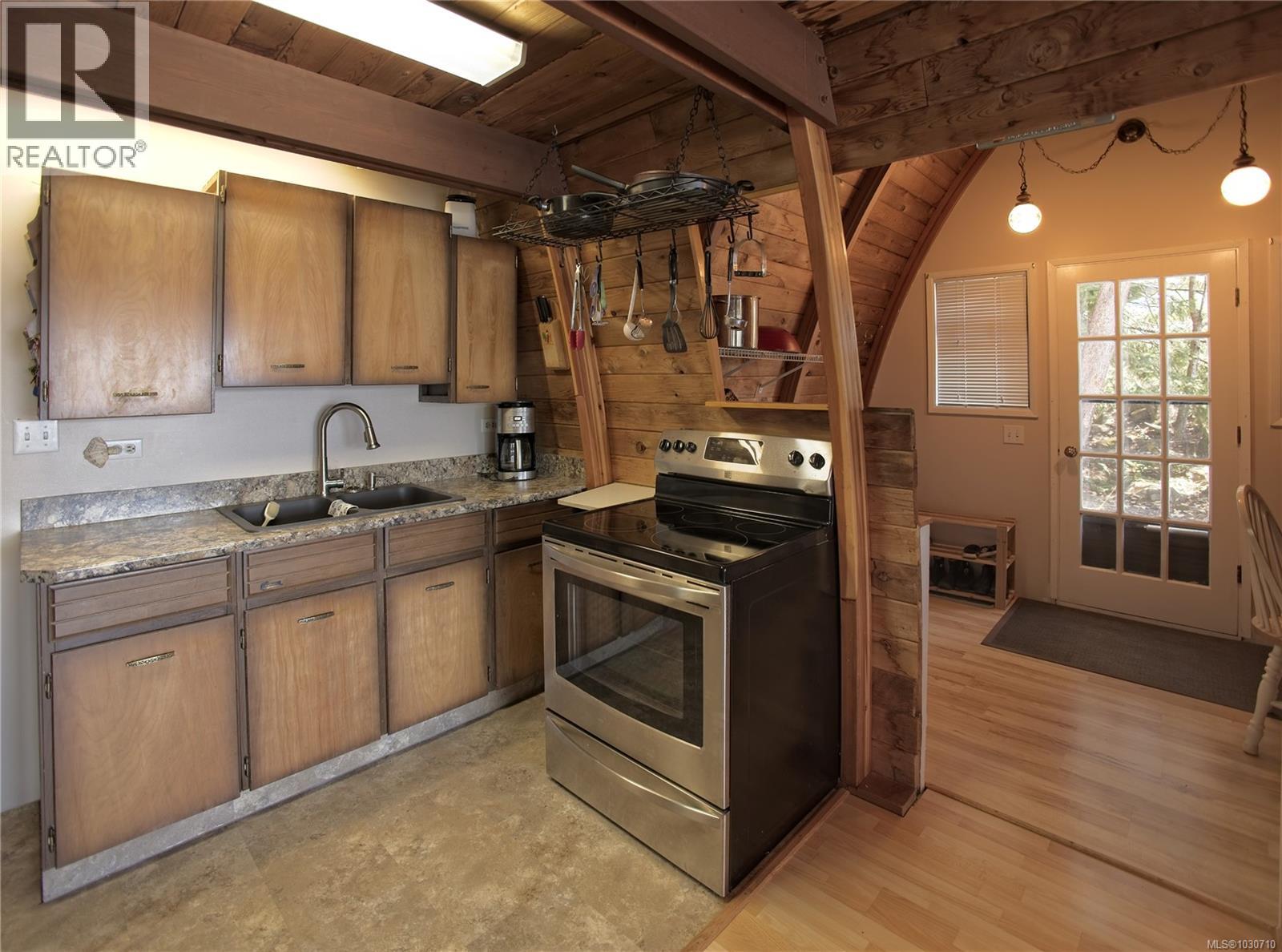 155 Mountain Park Dr, Salt Spring