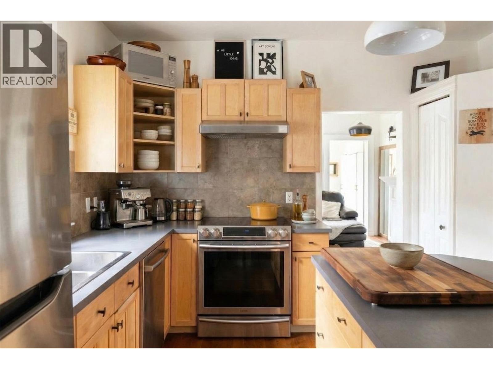 1409 Ethel Street, Kelowna