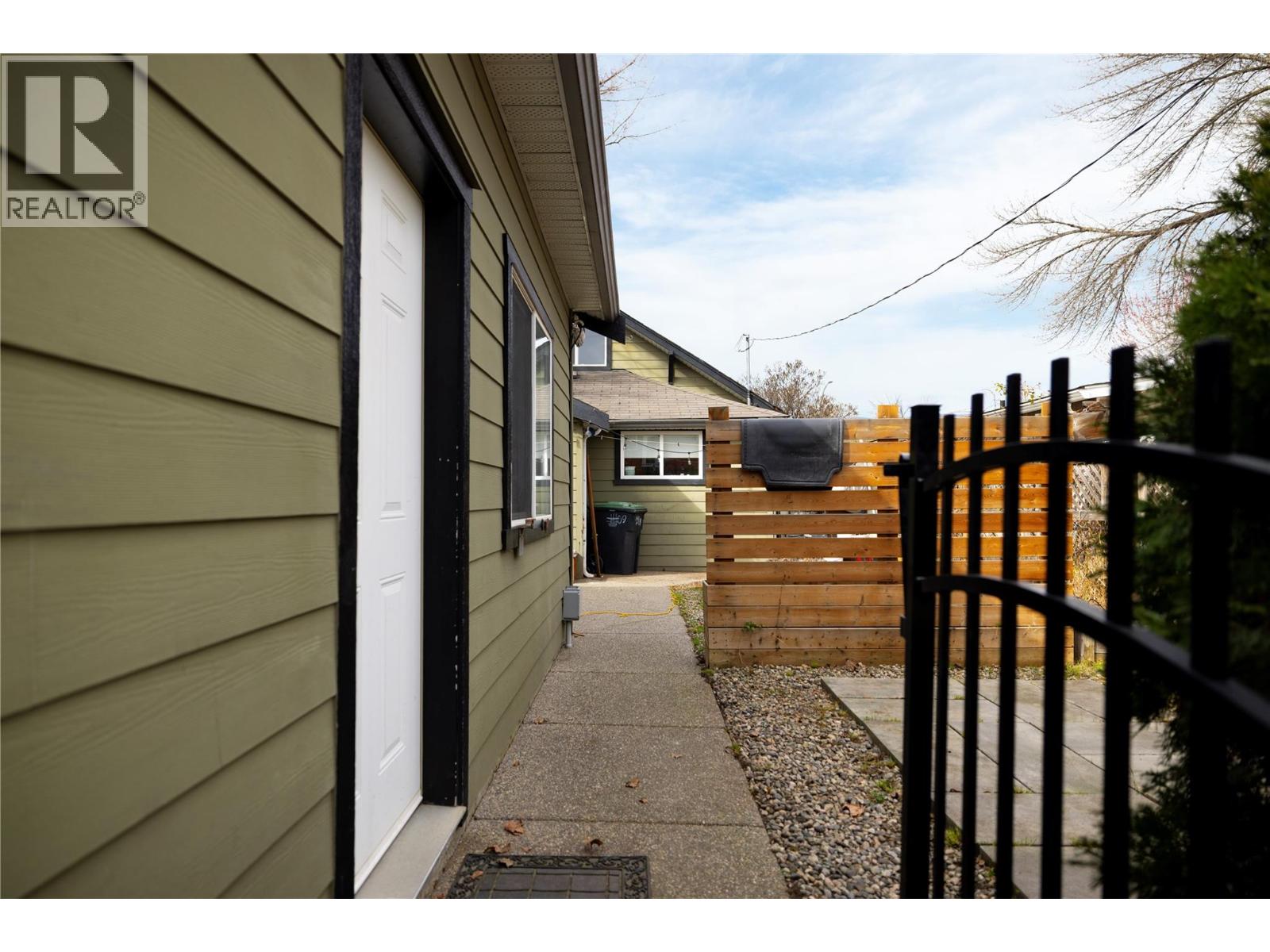 1409 Ethel Street, Kelowna