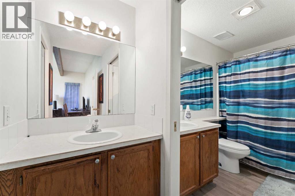 Single Family House for Sale in   Sirocco Drive SW Signal Hill Calgary 