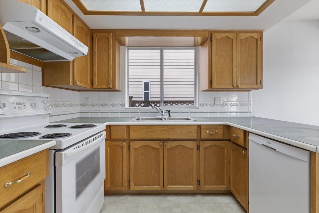 1143 163B STREET, Surrey