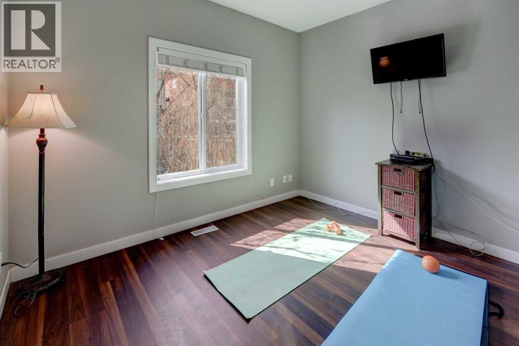 729 CANOE AVENUE SW - 10