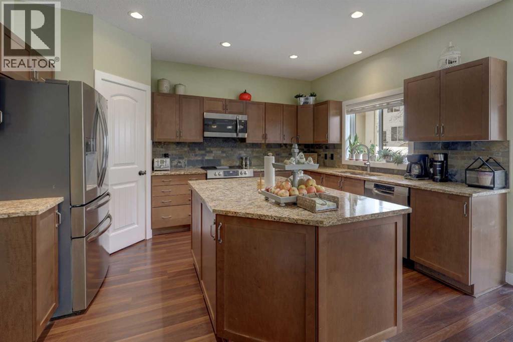 729 CANOE AVENUE SW - Image 2